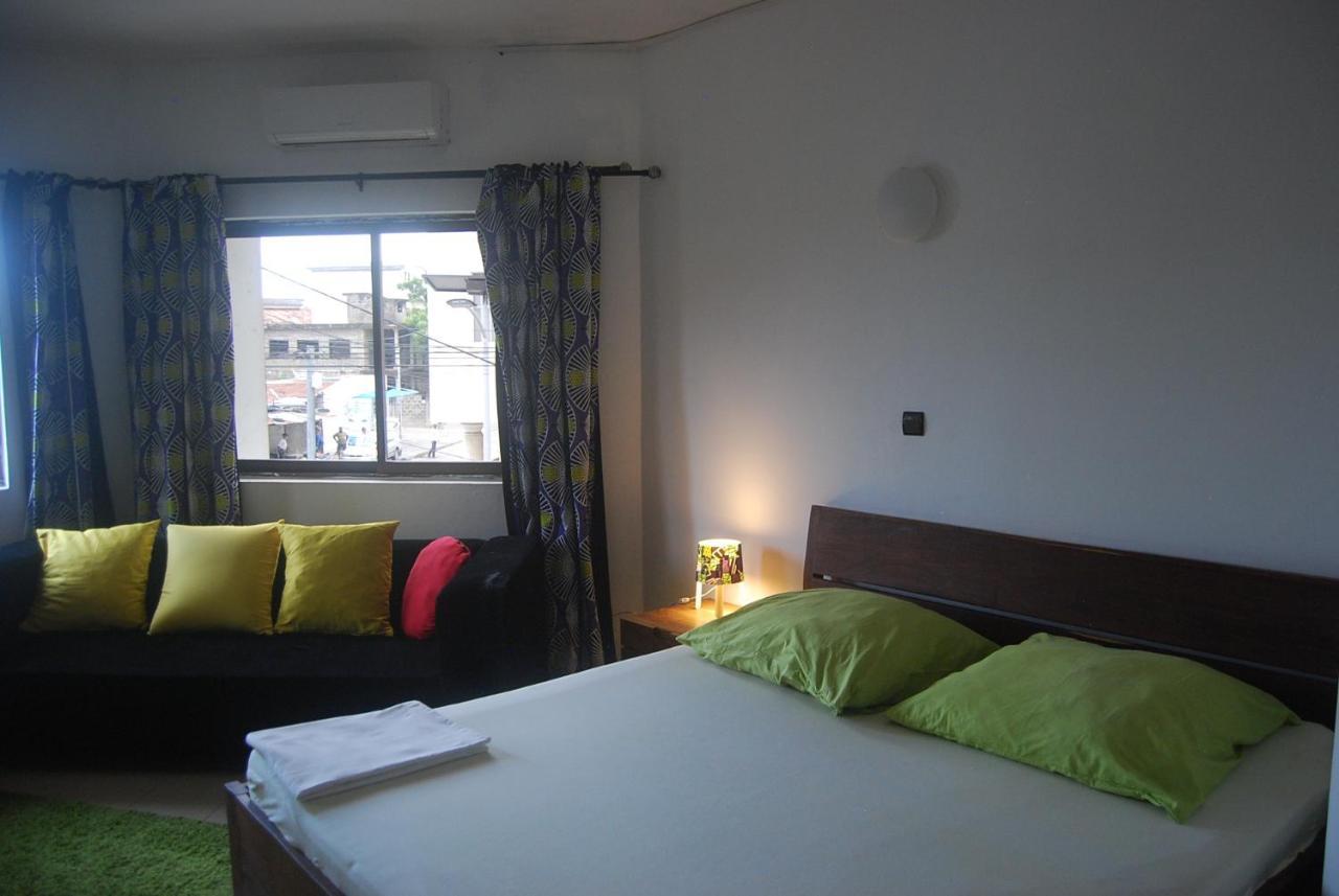 Karls Guesthouse Cotonou Eksteriør billede