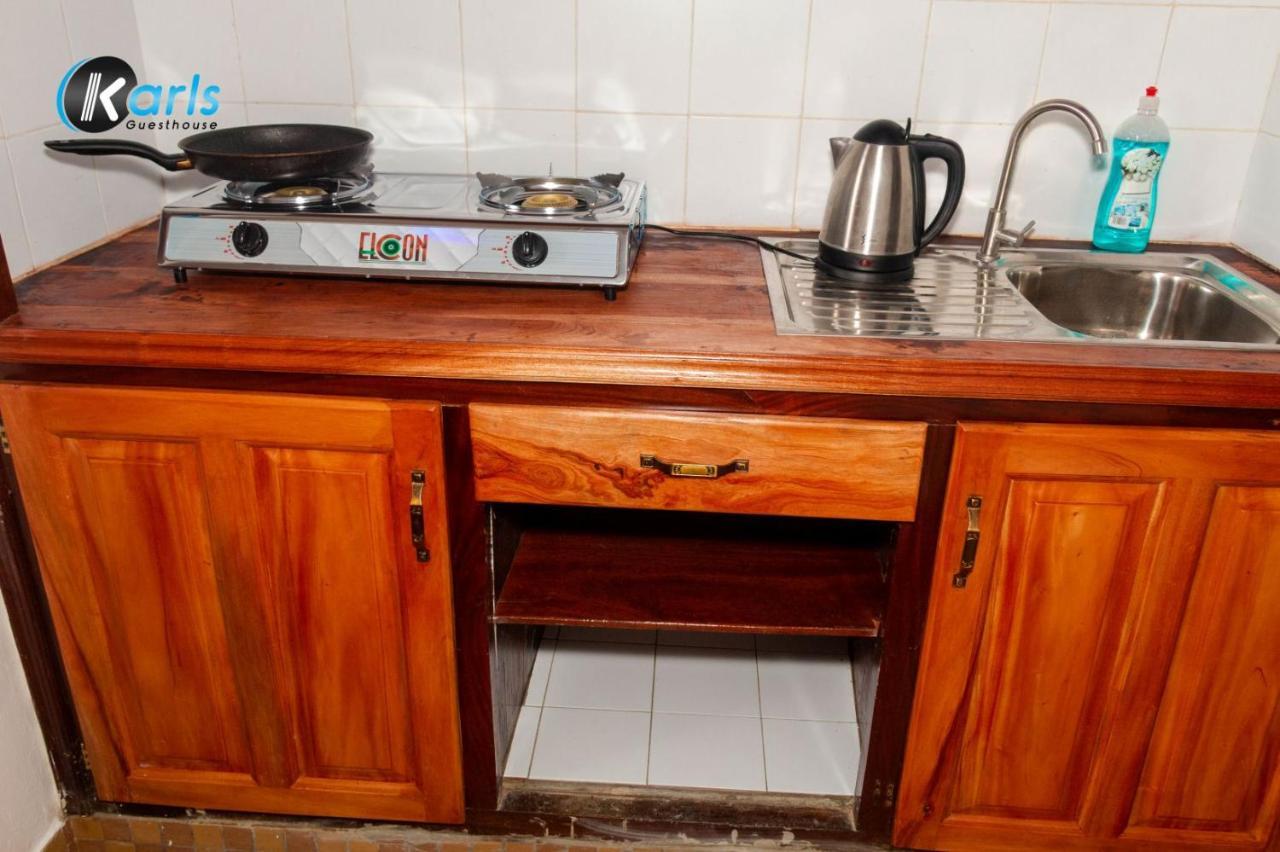 Karls Guesthouse Cotonou Eksteriør billede