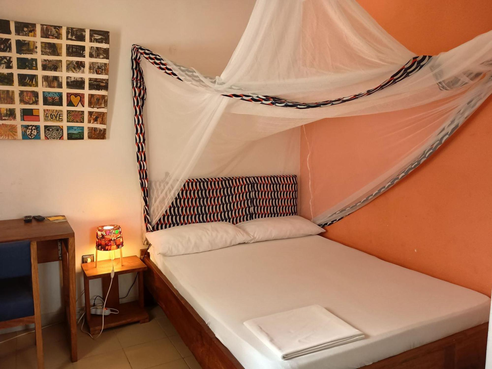 Karls Guesthouse Cotonou Eksteriør billede