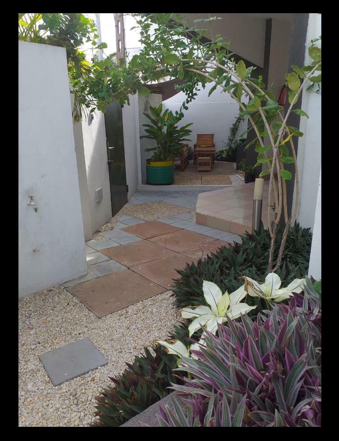 Karls Guesthouse Cotonou Eksteriør billede