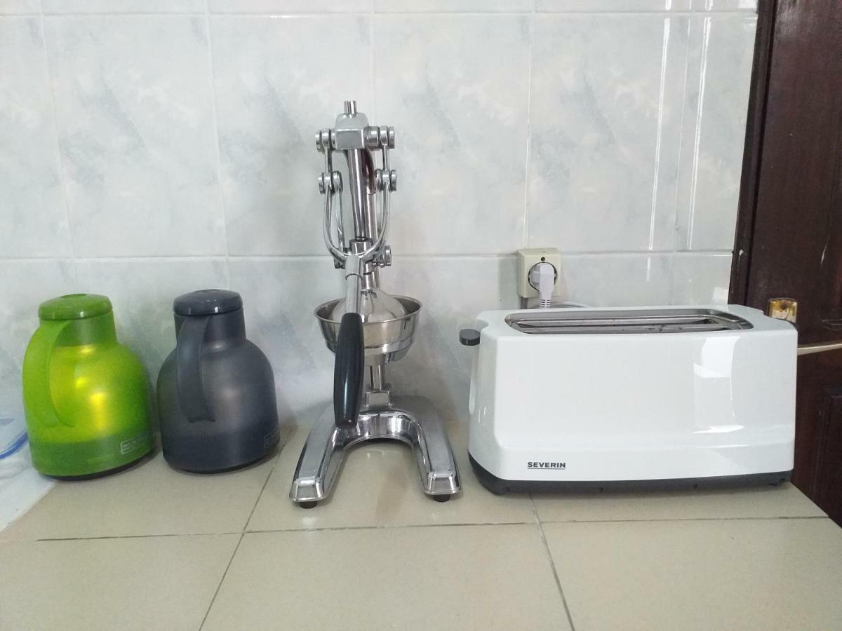 Karls Guesthouse Cotonou Eksteriør billede